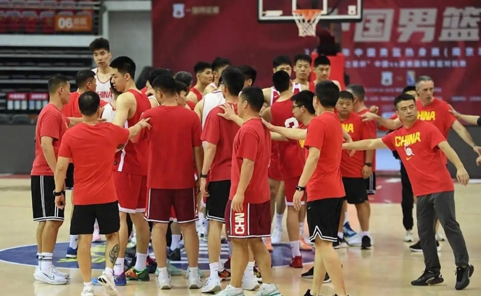 尖兵是朱俊, 些个人的想