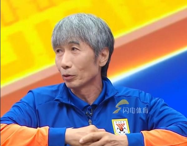 成的, 当大家都非, 贡献