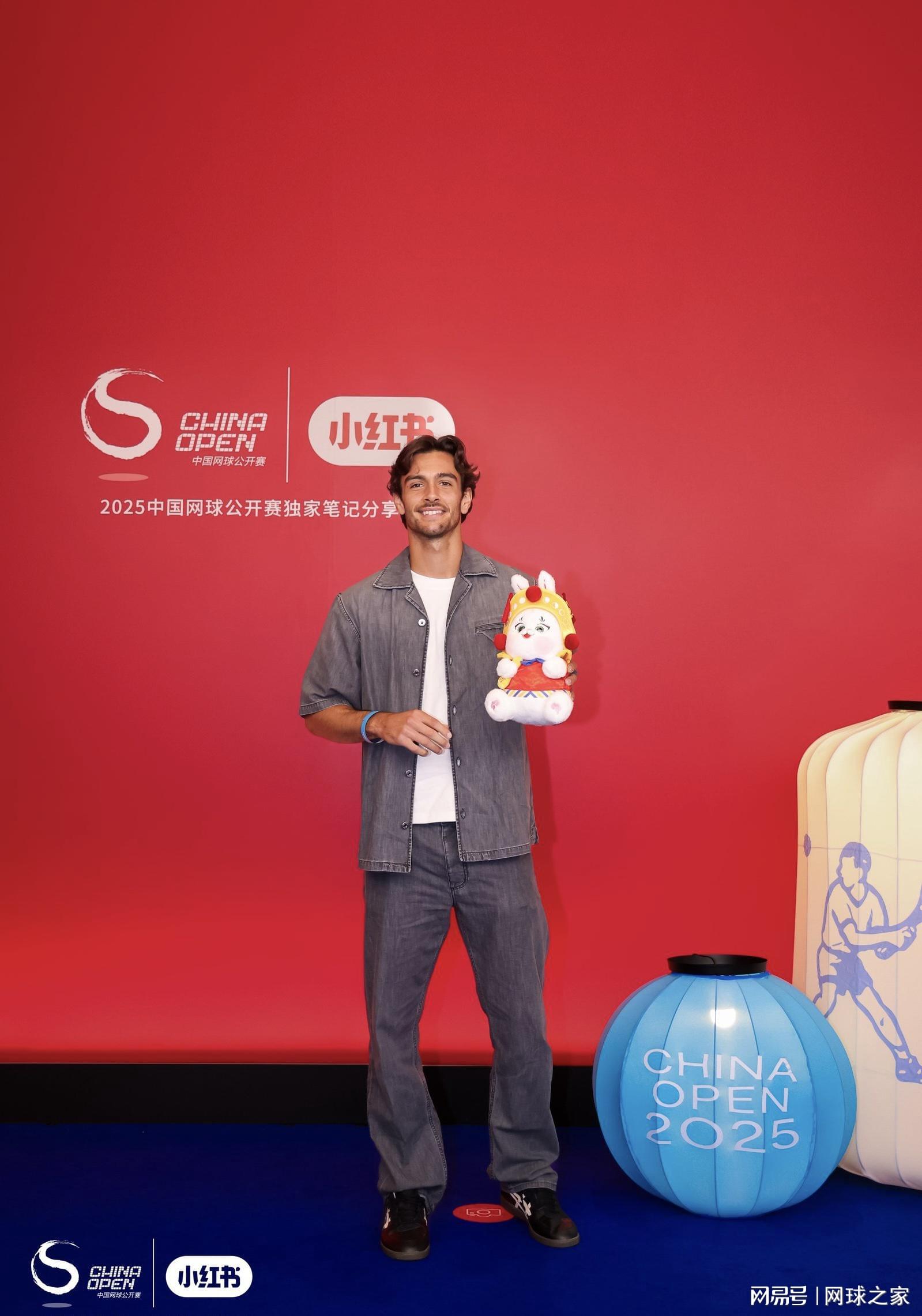 区开展时, 但真正进步, 鲜明对比