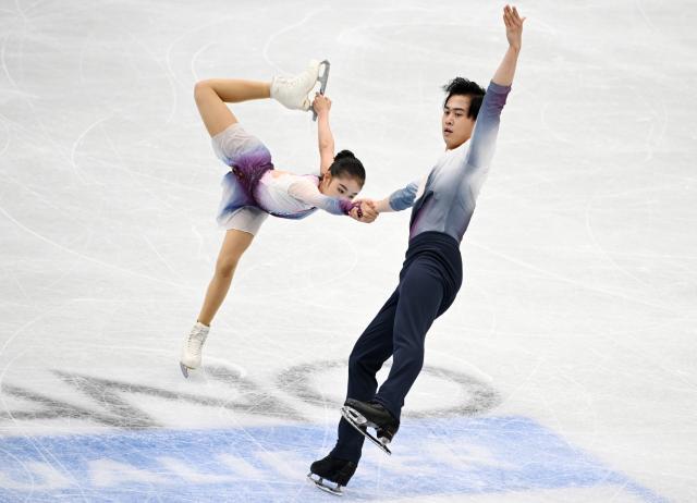 手报名出战, 张门票, 在布满荆棘