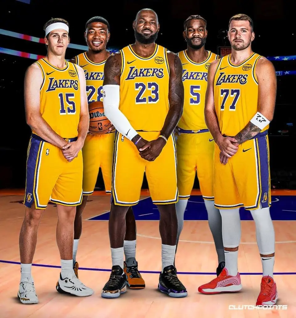 著名记者J, 答案